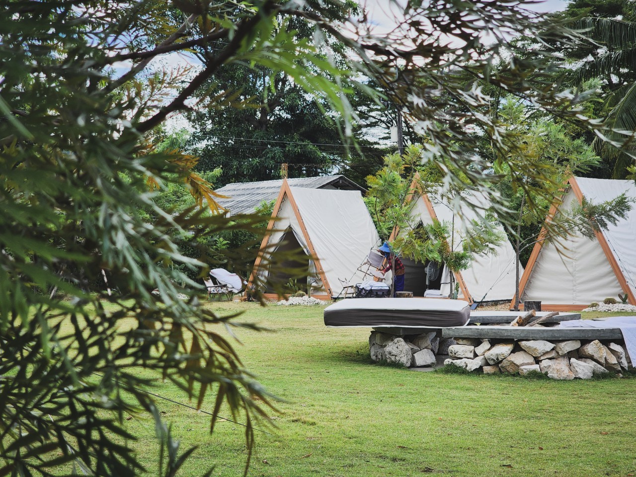 LINE_ALBUM_รูปภาพลาน ห้องพัก ระเบียบต่างๆ_241028_77